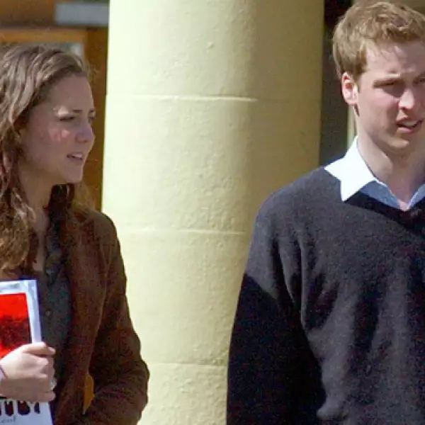 Kate Middleton y William se conocieron ocho años antes de casarse en la Universidad de St. Andrews cuando eran compañeros en la clase de Historia del Arte.