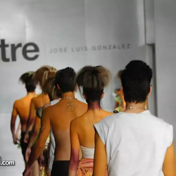IDM Desfile Etre