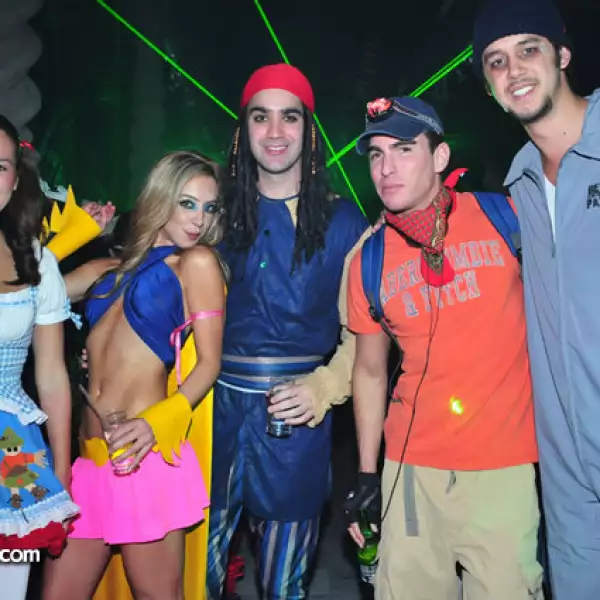 Violeta Vizcarra,Faillon Daccarett,Felipe Pérez,Julio Azcárraga,Ricardo Navarro