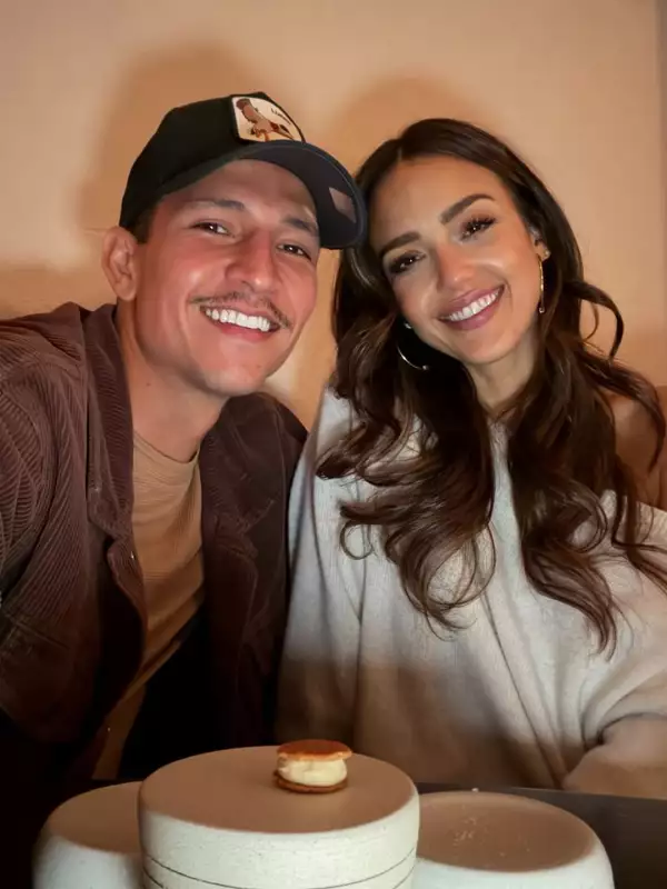 jessica-alba-danny-ramirez.jpg