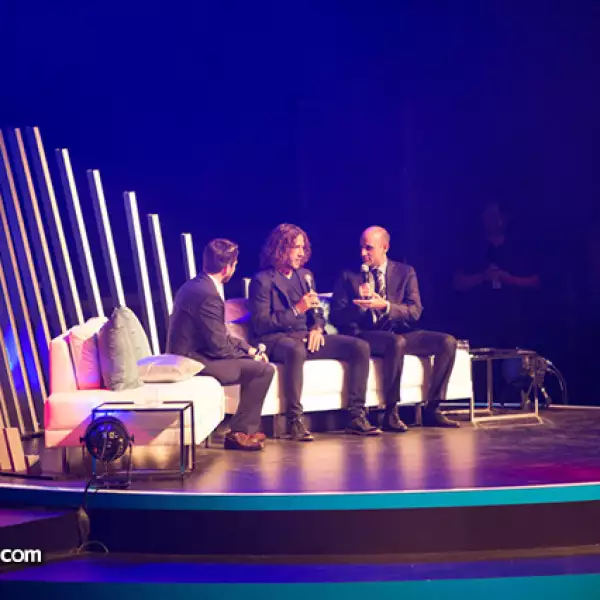 Carlos Puyol y Alberto Lati