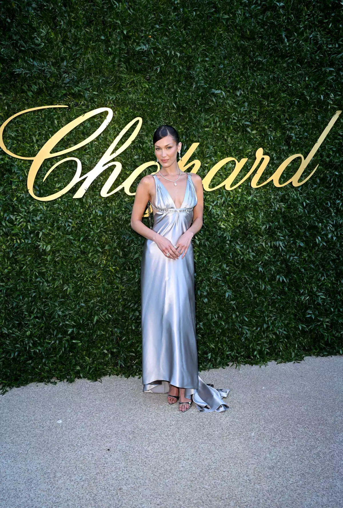 Todos los looks de Bella Hadid en Cannes 2024
