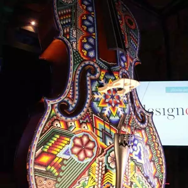 `El sonido de las cuerdas que dan aliento al alma´ Autor: Rosita Álvarez Gómez