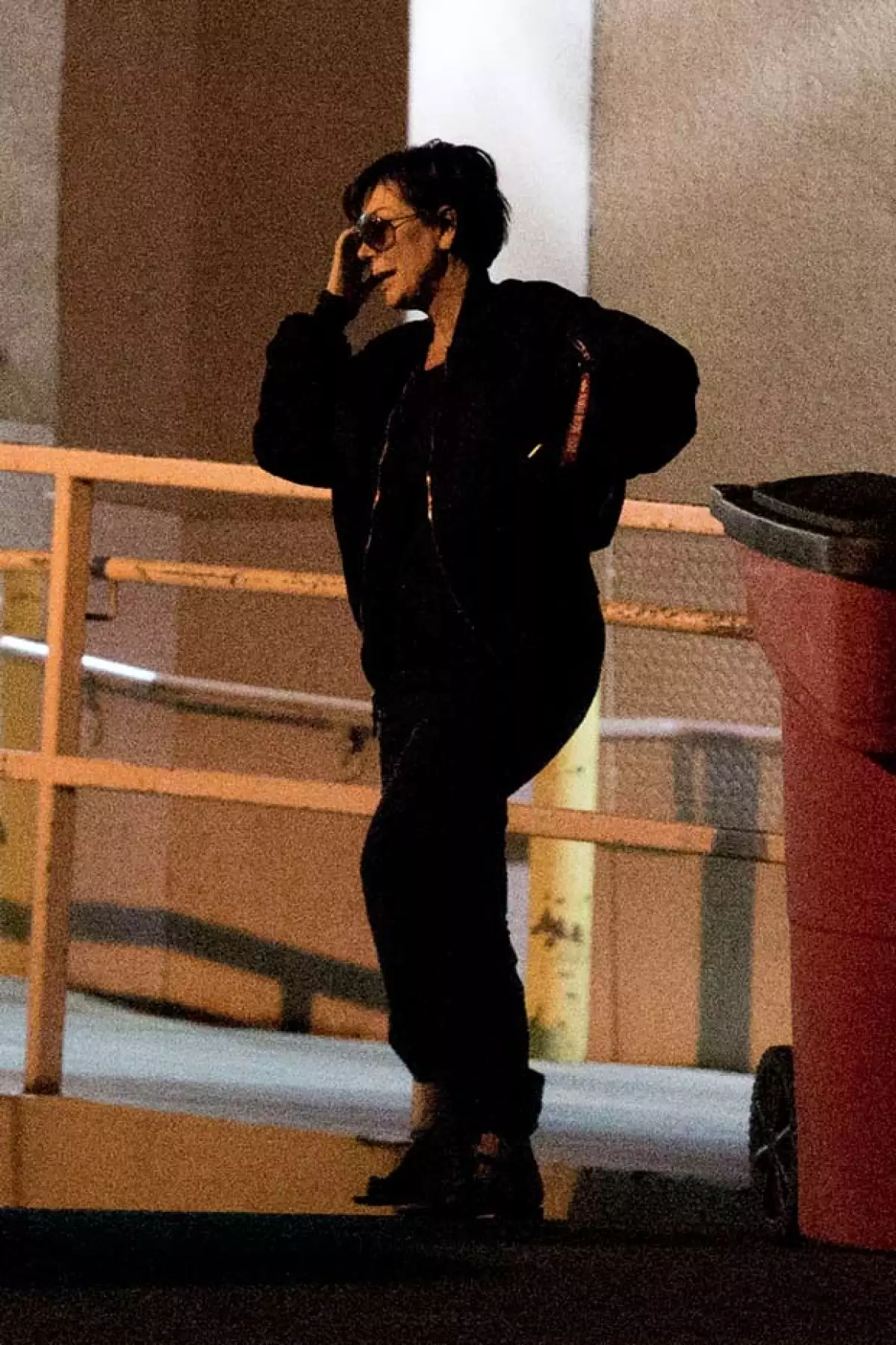 Kris Jenner lució muy preocupada afuera del hospital Sunrise, donde está internado su ex yerno.