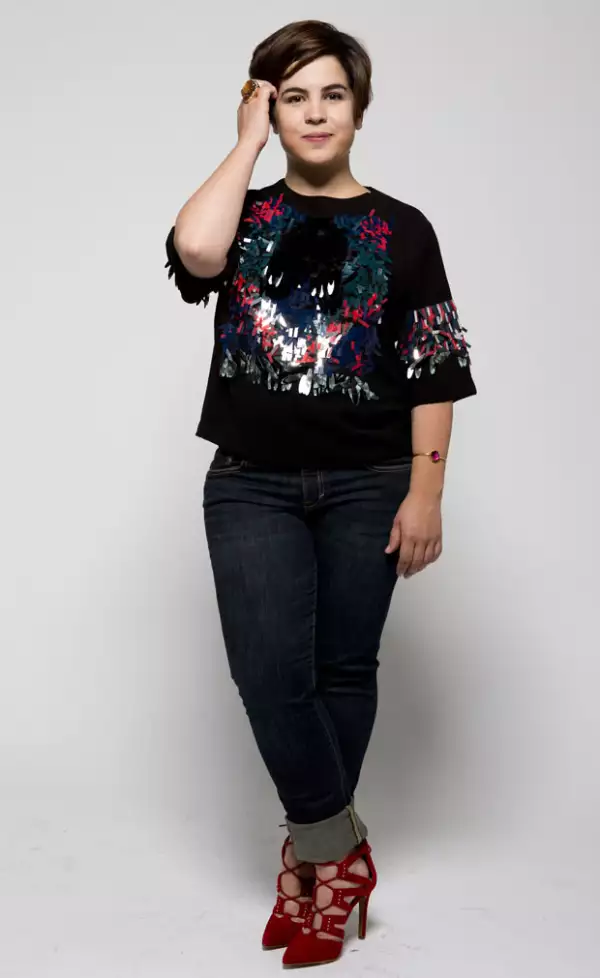 Andrea, llena de metas, quiere escribir para alguna comedia en cine.