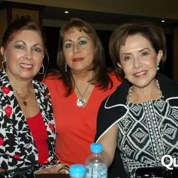 Desfile Elda Watanabe