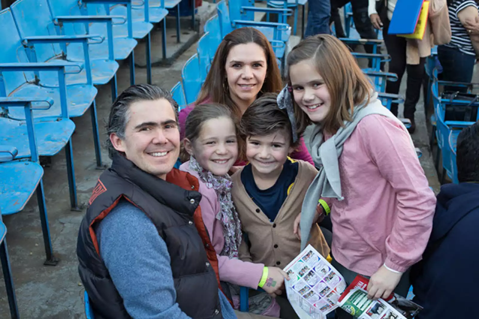 Oscar, Charo, Charo, Juan Diego y Regina Vilchis del Valle