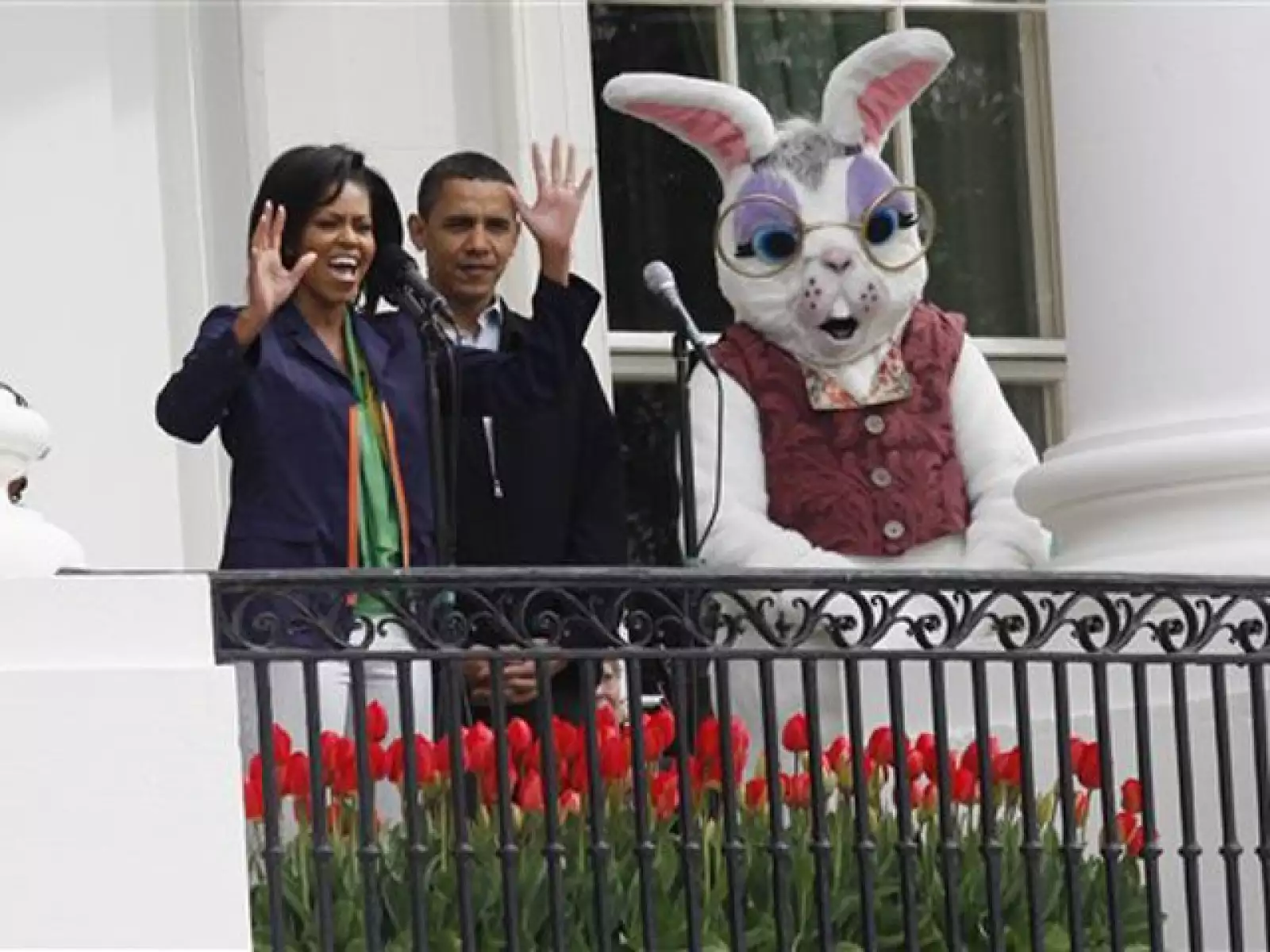 El Presidente Barack Obama, al lado de su esposa Michelle, dieron la bienvenida a los asistentes a la Casa Blanca.