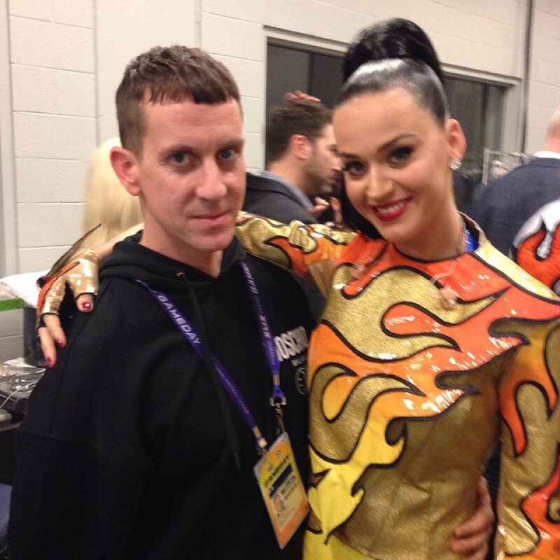 Scott estuvo pendiente de Katy en todo momento durante su actuación. `Muy orgulloso de mi Cali-girl en este momento. #Touchdown´ escribió en Instagram.