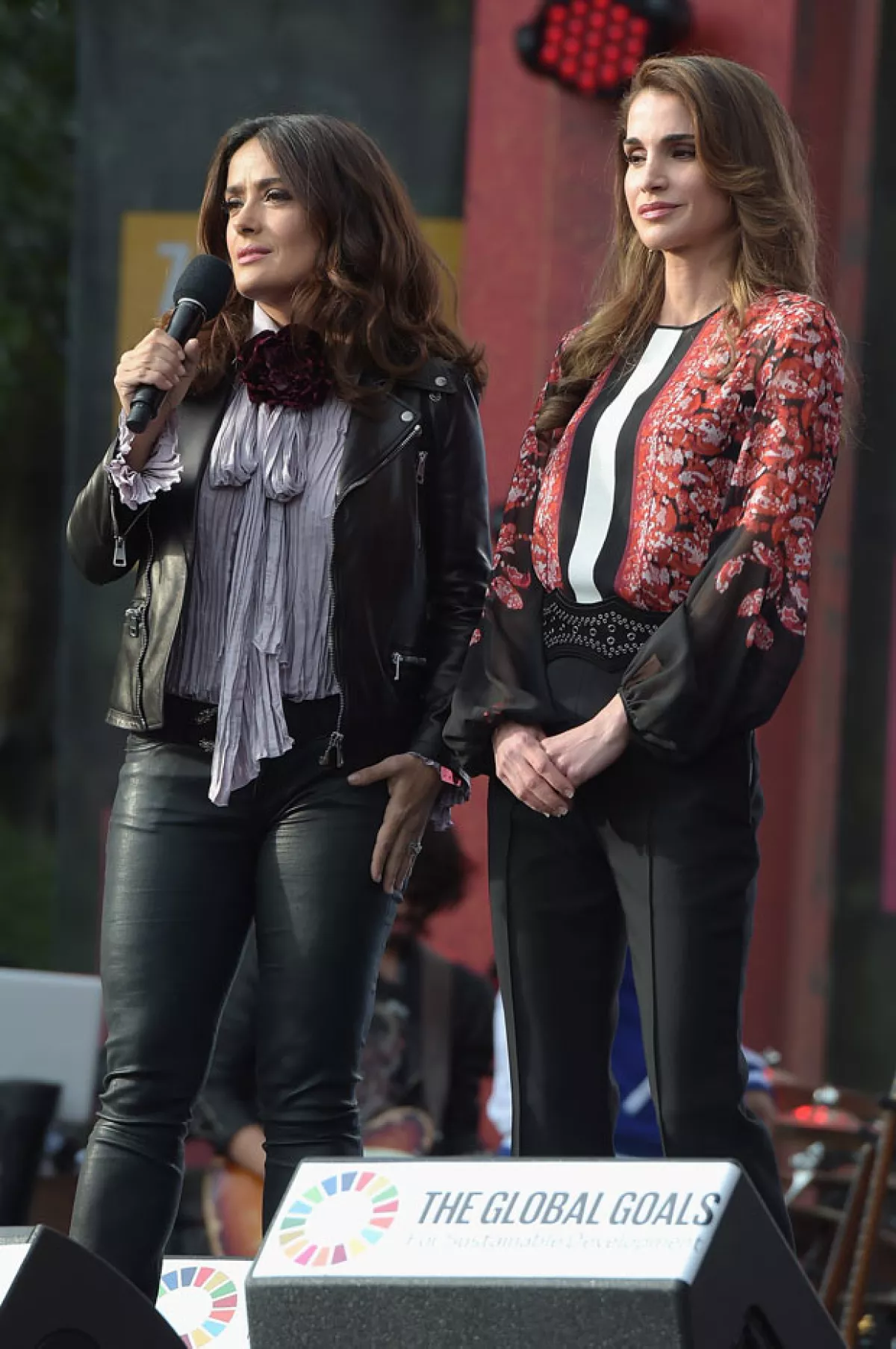 La veracruzana en el Global Citizen Festival con la reina Rania de Jordania, dando un discurso para acabar con la pobreza extrema.