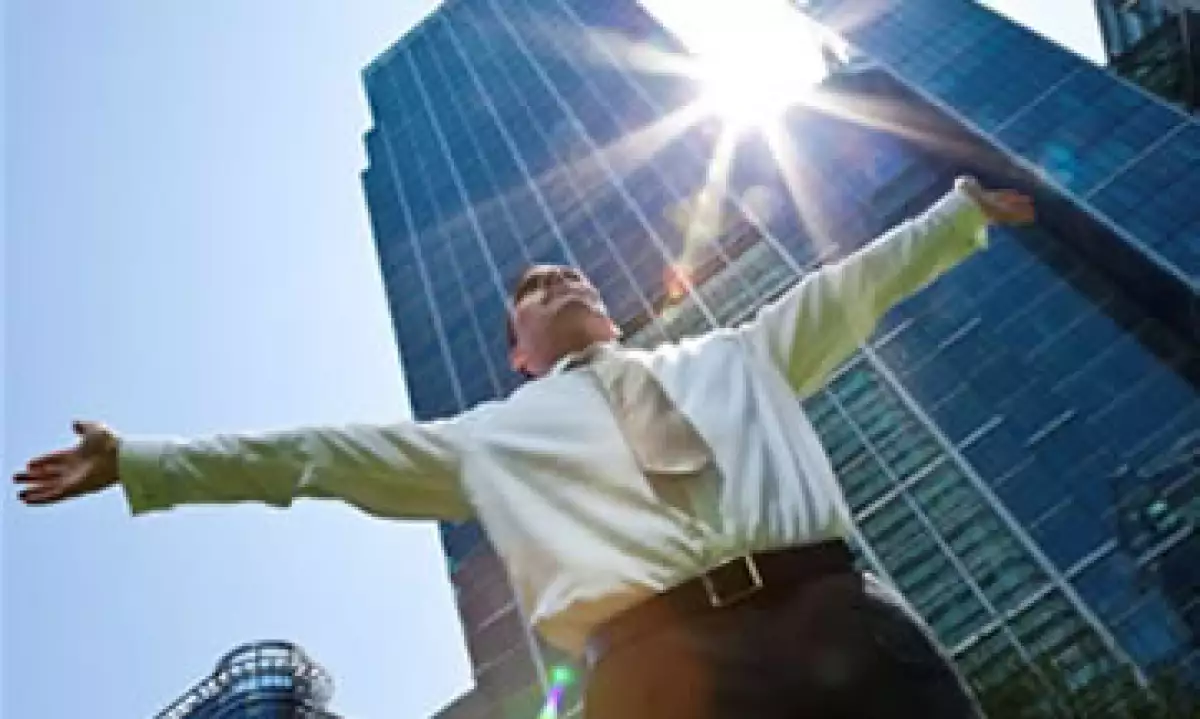 Tener una red de influencia al interior de la empresa te hace más visible para un ascenso. (Foto: Photos To Go )