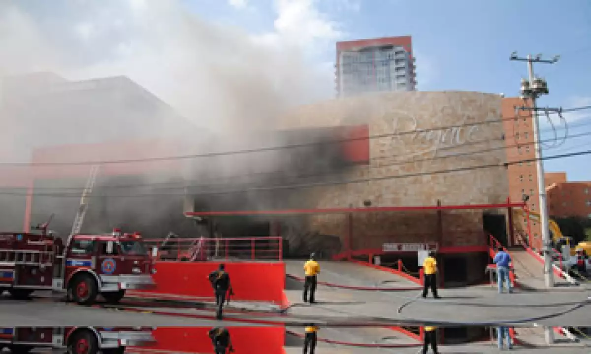 El ataque que incendió el casino Royale provocó la muerte de 53 personas. (Foto: Notimex)