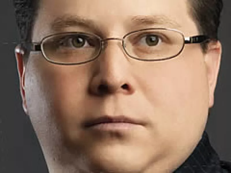 El capitalino León Felipe Sánchez Ambía, de 34 años, estudió Derecho en la UNAM y es socio de Fulton y Fulton Abogados. (Foto: Carlos Aranda / Mondaphoto)