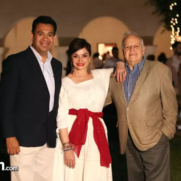 Francisco Jiménez,Martha Chapa,Alejandro Rorica