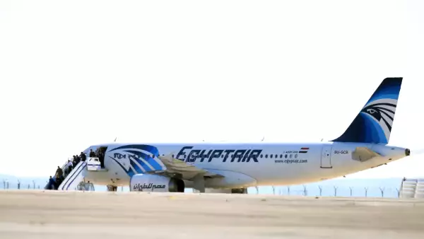 Las autoridades no han podido aclarar las causas del desplome del avión con 66 personas a bordo.