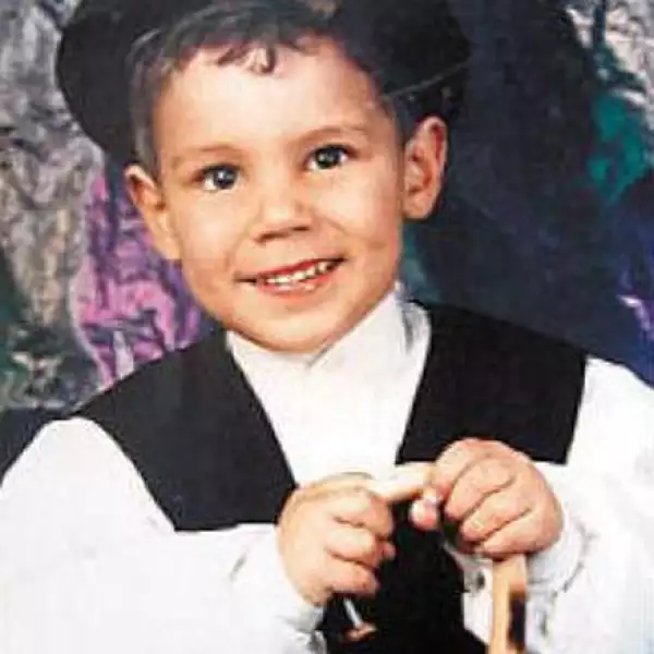 Nadal nació el 3 de junio hace 24 años en Mallorca, España. Desde chico comenzó a practicar tenis con ayuda de su tío, Toni Nadal.