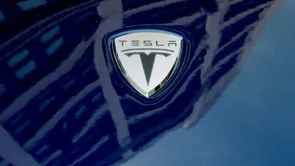 (Logotipo de Tesla)