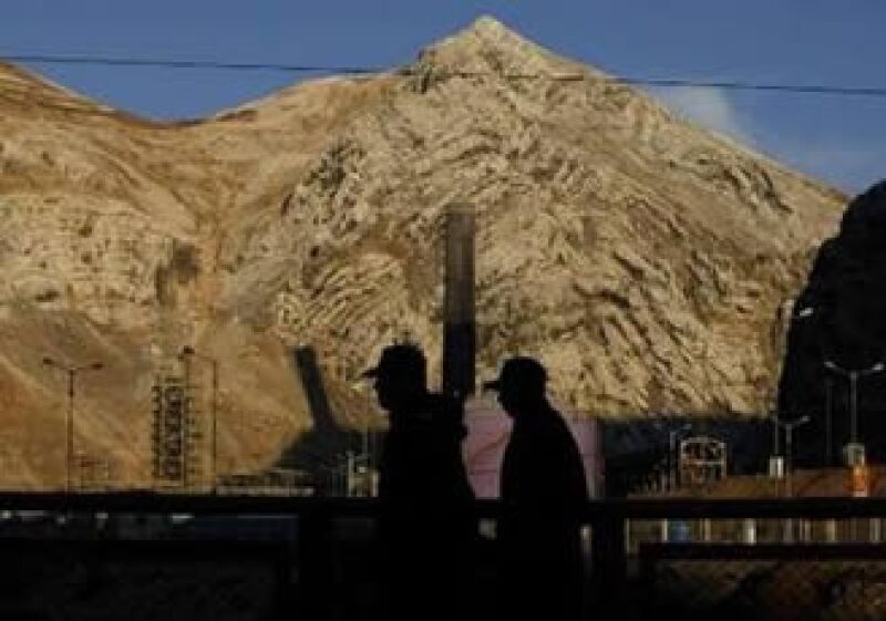 El Gobierno peruano ha estimado que la economía del país crecería 2.5% este año, mientras el pasado se expandió casi 10%. (Foto: Reuters)