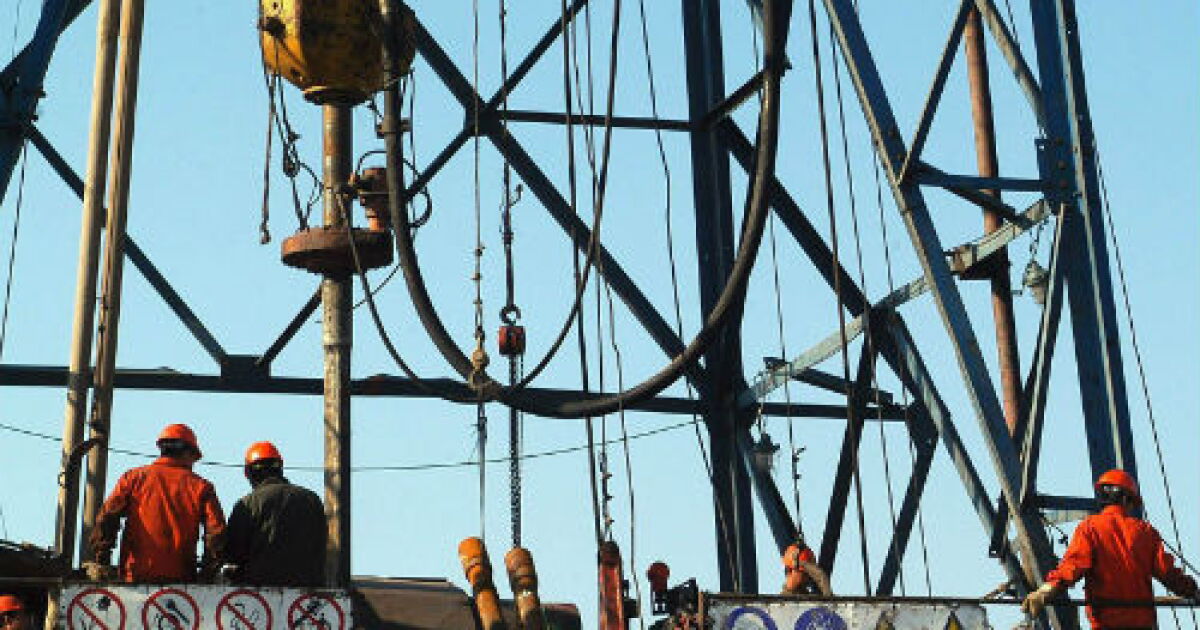 Empresas petroleras firman los primeros contratos de la Ronda 2.1
