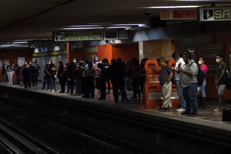 Espera Línea 3 Metro