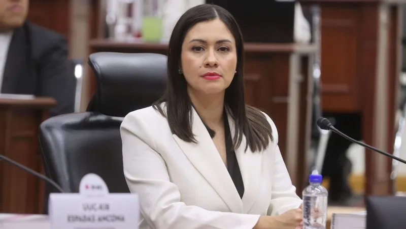 Blanca Yassahara Cruz García durante su toma de protesta como nueva consejera del INE.