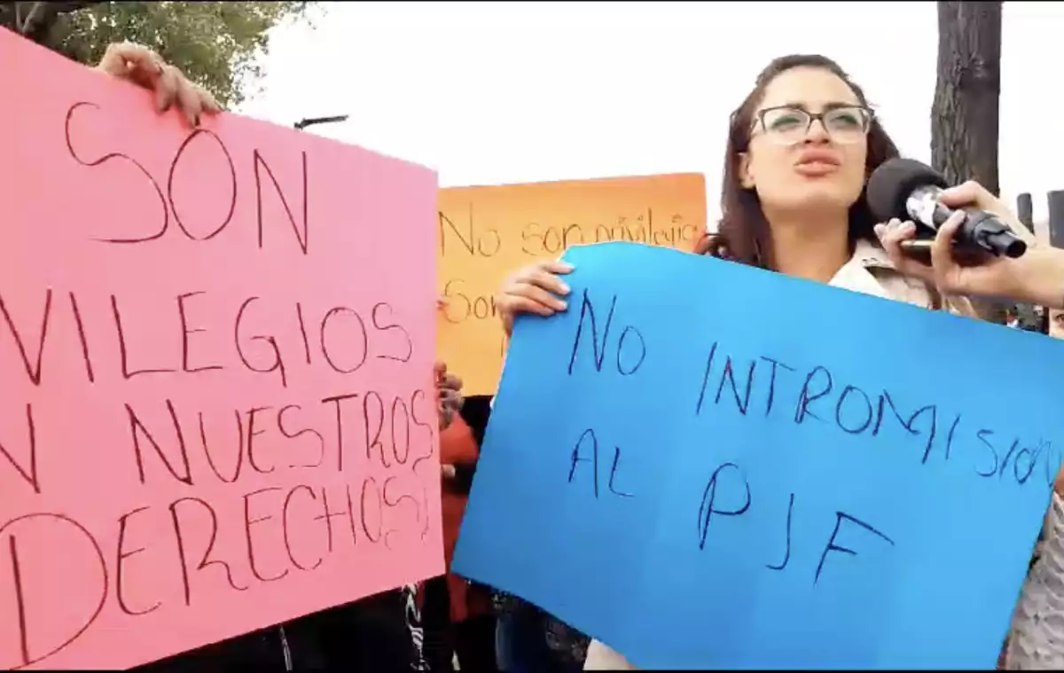 protesta-contra-eliminacion-fideicomisos.png
