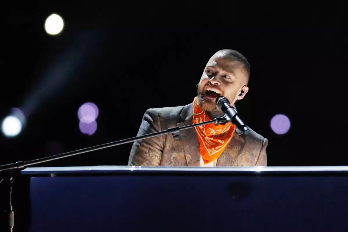 Justin Timberlake durante el medio tiempo del Super Bowl LII