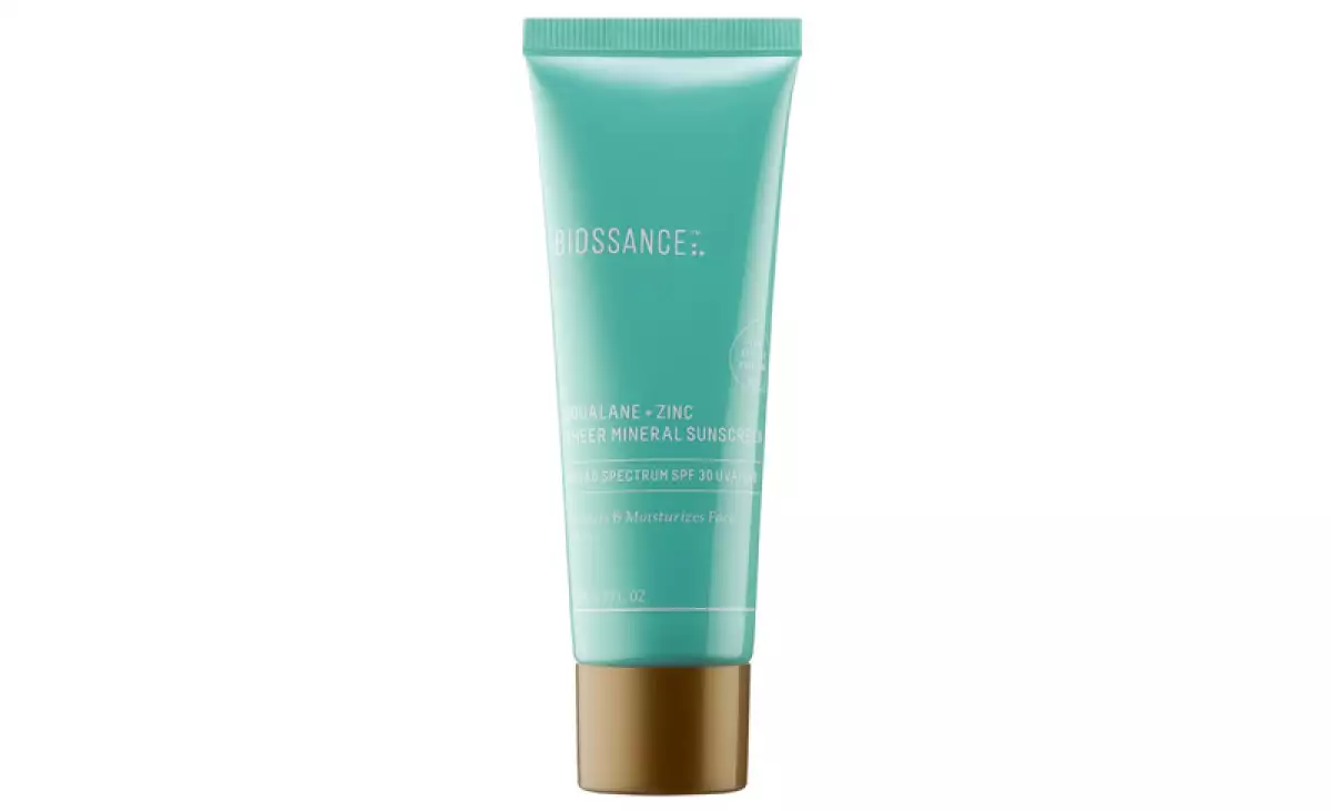 Biossance Squalane + Zinc Sheer Mineral Sunscreen SPF 30 / PA +++ ($700, sephora.com.mx)