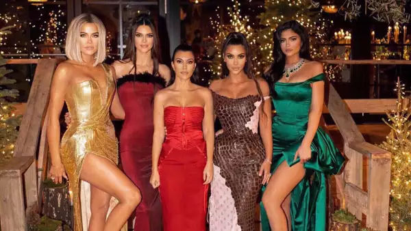 Khloé Kardashian, Kendall Jenner, Kourtney Kardashian, Kim Kardashian and Kylie Jenner