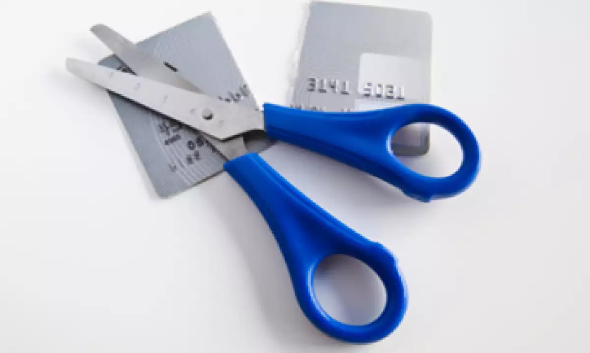 Una opción para liquidar tus deudas es enfocarte en la más importante y priorizar su pago. (Foto: Thinkstock)