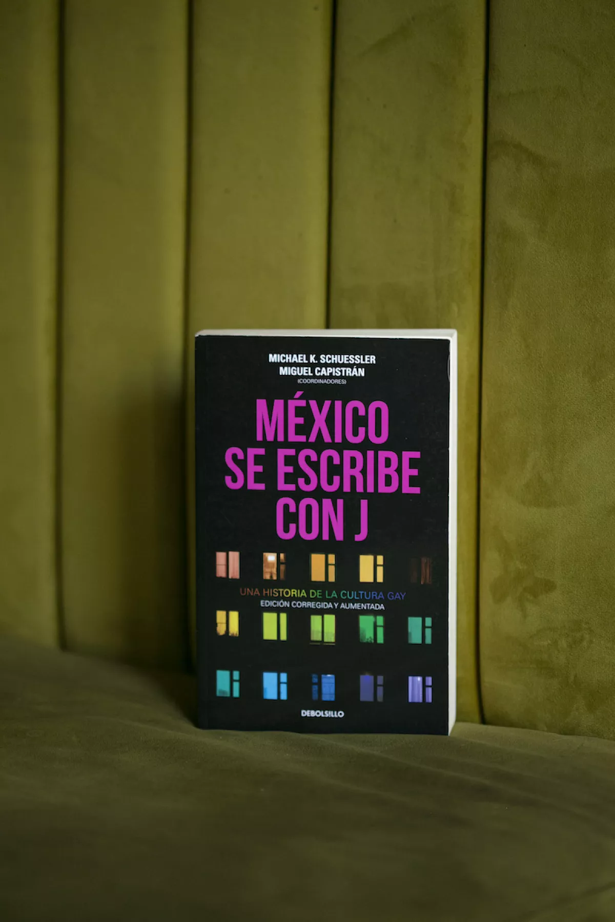 QUI-LIBROS_PRIDE-120522-AHP_5.JPG