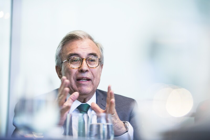 Rubén Rocha Moya, presidente de la Comisión de Educación en el Senado