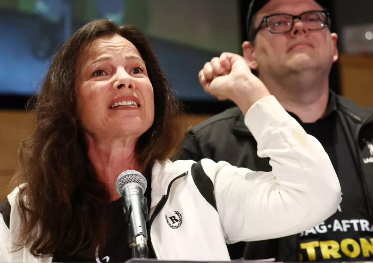 Actors Set to Join Writers On Strike As SAG-AFTRA Contract Negotiations Collapse