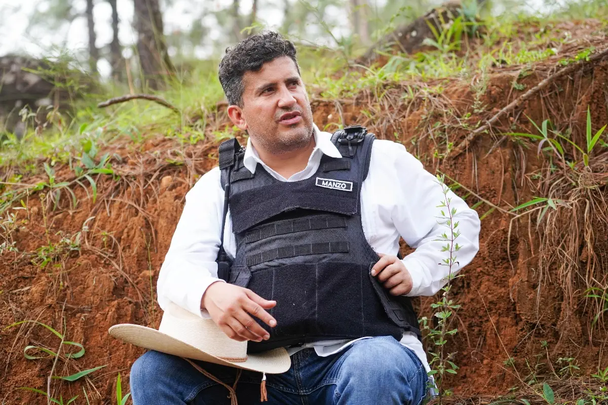 carlos-manzo