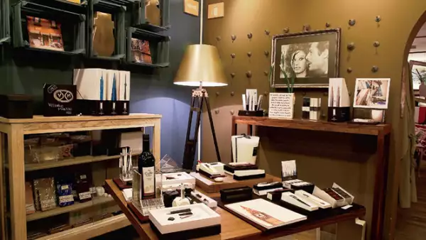 El reinado de las grandes marcas se encuentra perdiendo bonos, ante un público más exclusivo que busca en, la creciente oleada de ‘concept stores’, productos únicos.