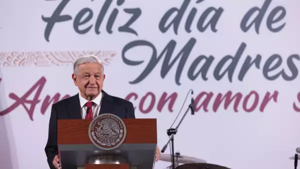 amlo-10-mayo.jpeg