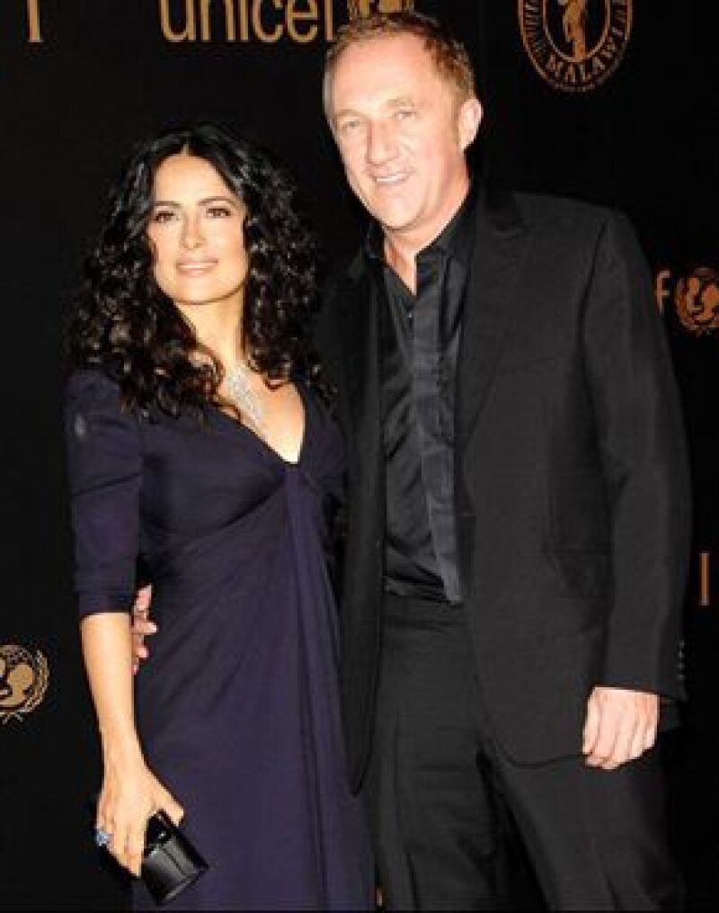 Se dice que su boda con Pinault el pasado 14 de febrero, se debió a un posible embarazo de dos meses de la actriz.