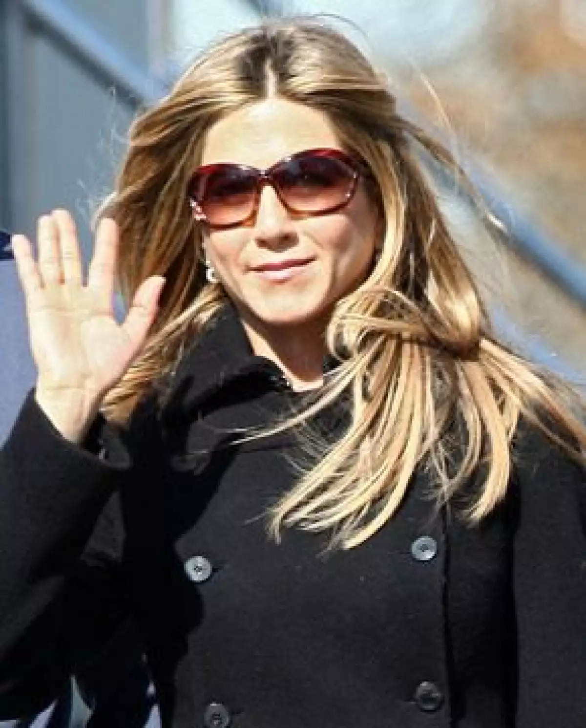 Una fuente cercana a la actriz informó que Aniston considera a su ex compañero de la serie `Friends´, como el cadidato ideal para una inseminación artificial.