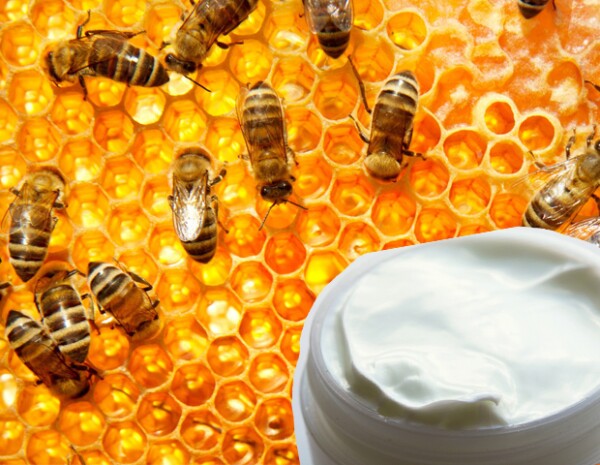 El veneno de abeja se encuentra en cremas anti-edad y para aquellas que eliminan arrugas.