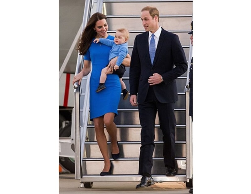 Uno de sus últimos looks del día, ad hoc con el outfit del príncipe George.