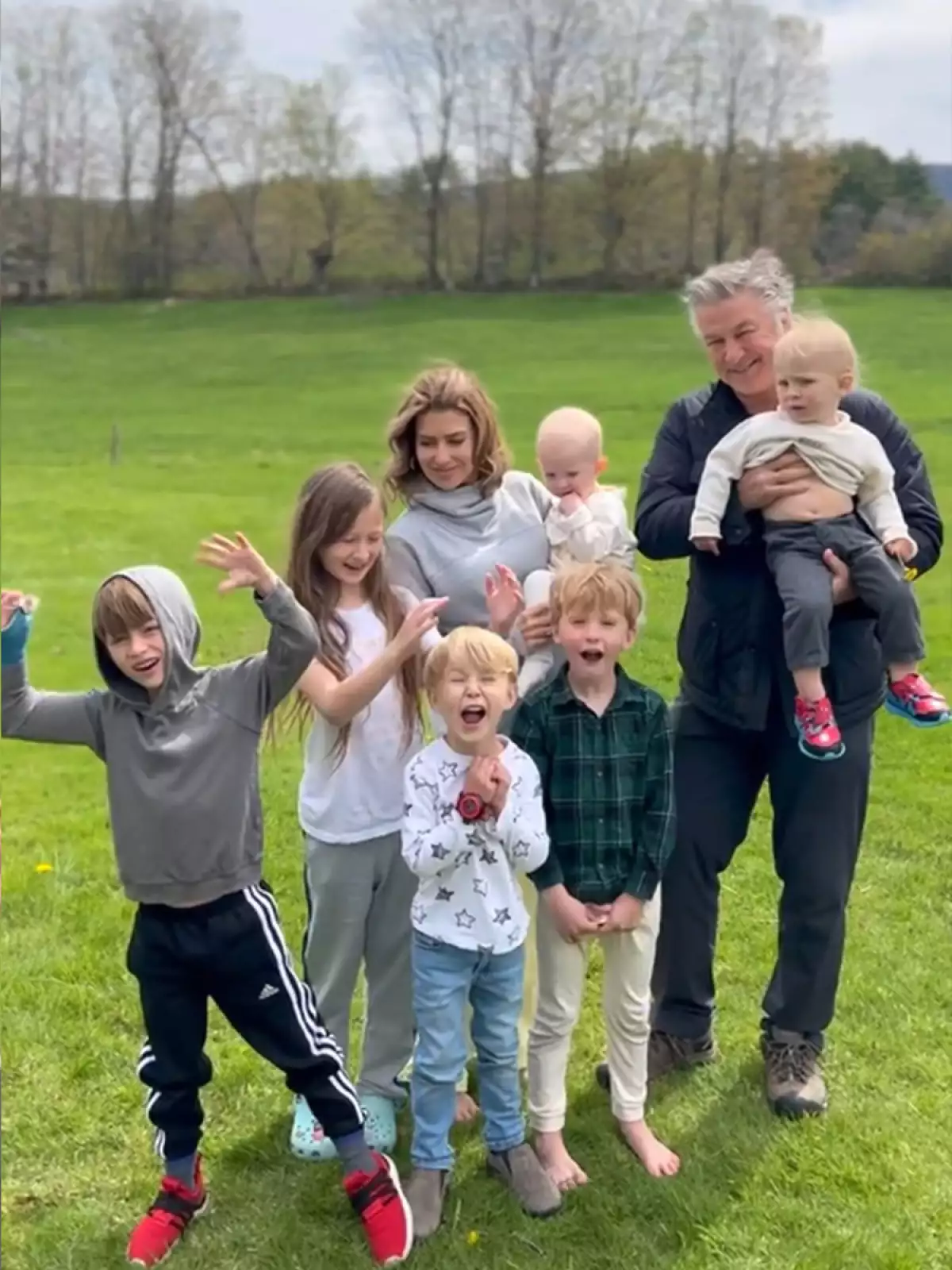 Hilaria y Alec Baldwin celebran 10 años juntos