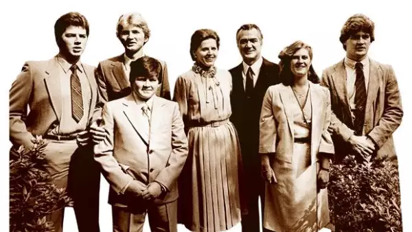 La familia es tradicional y tienen una residencia en Coyoacán.