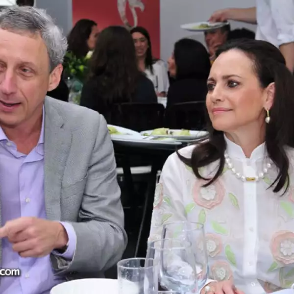 Ronaldo Stern y Josefina Barragán