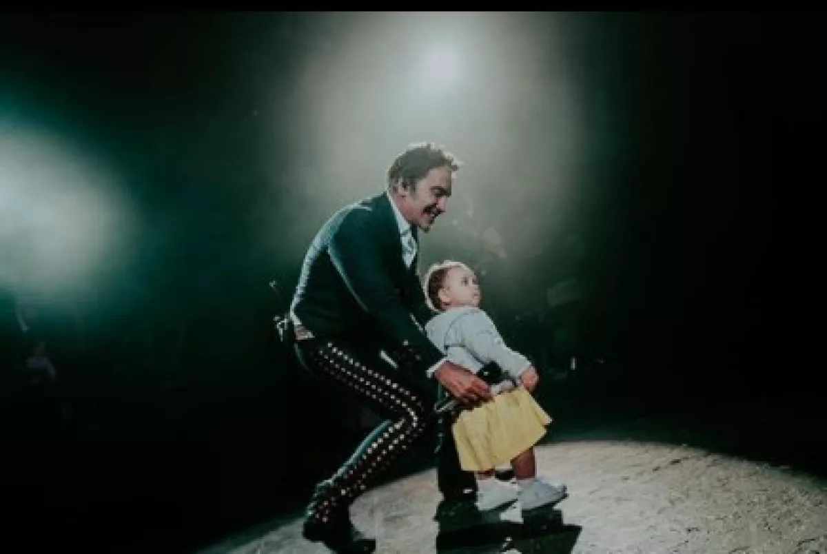 Alejandro Fernández y Cayetana