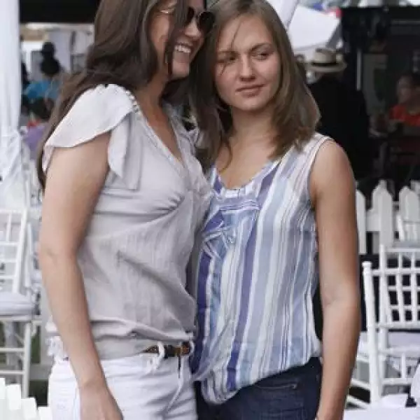 Graciela León y Vanessa Durá