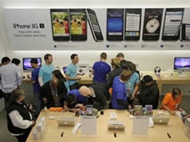 El reporte de ventas de Apple se dio a través de un comunicado de Steve Jobs, el primer contacto del ejecutivo desde su transplante de órgano. (Foto: AP)