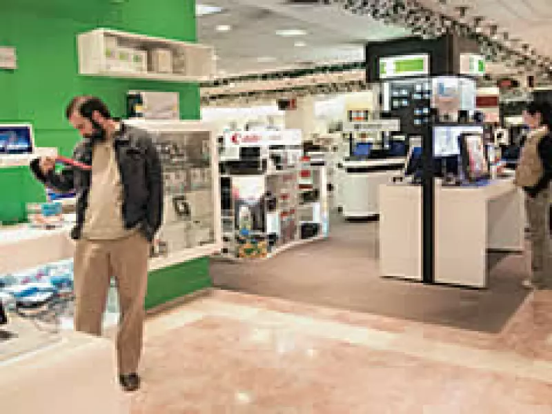 Ante la incertidumbre generada por la adversa situación económica, los consumidores mexicanos son cada vez más cautelosos con su dinero. (Foto: Adán Gutiérrez)