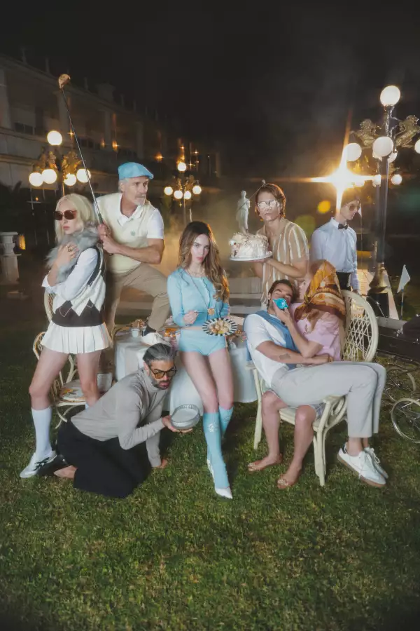 Belinda en su video de ‘Heterocromía’