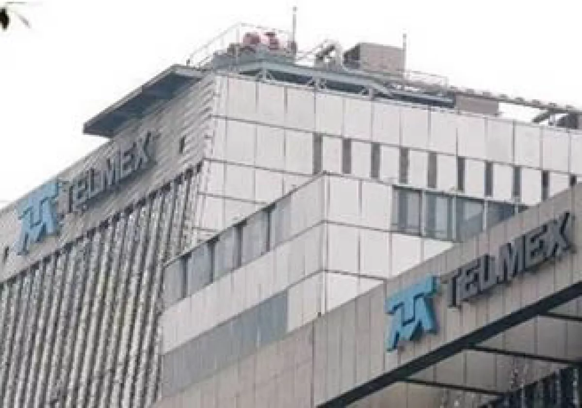 Slim aclaró que la toma de control de Telmex y Telint por América Móvil no generará una integración de servicios. (Foto: Reuters)