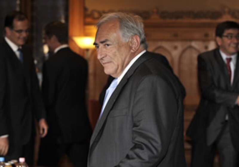Dominique Strauss-Kahn informó que los países en desarrollo recibirán 100,000 mdd a través de los DEG del FMI. (Foto: AP)